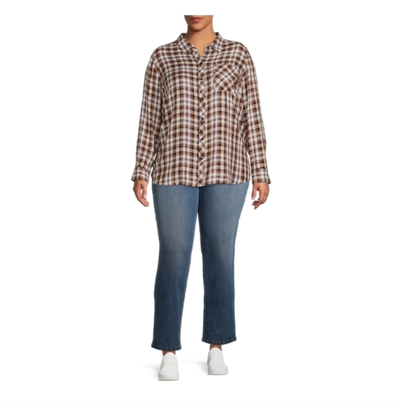 Terra & Sky Women's Plus Size Long Sleeve Plaid Button Shirt - Picture 2 of 3